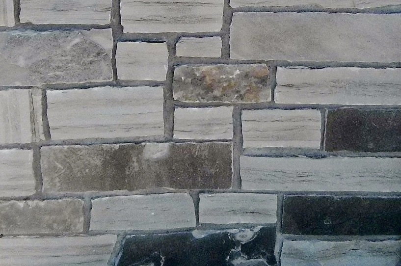 The Quarry Mill Natural Quarried Thin Cut Stone Veneer/Charcoal Canyon / Natural Stone Veneer / Heights: 2- 10Lengths: 6- 18Depths: 3/4- 1-1/4